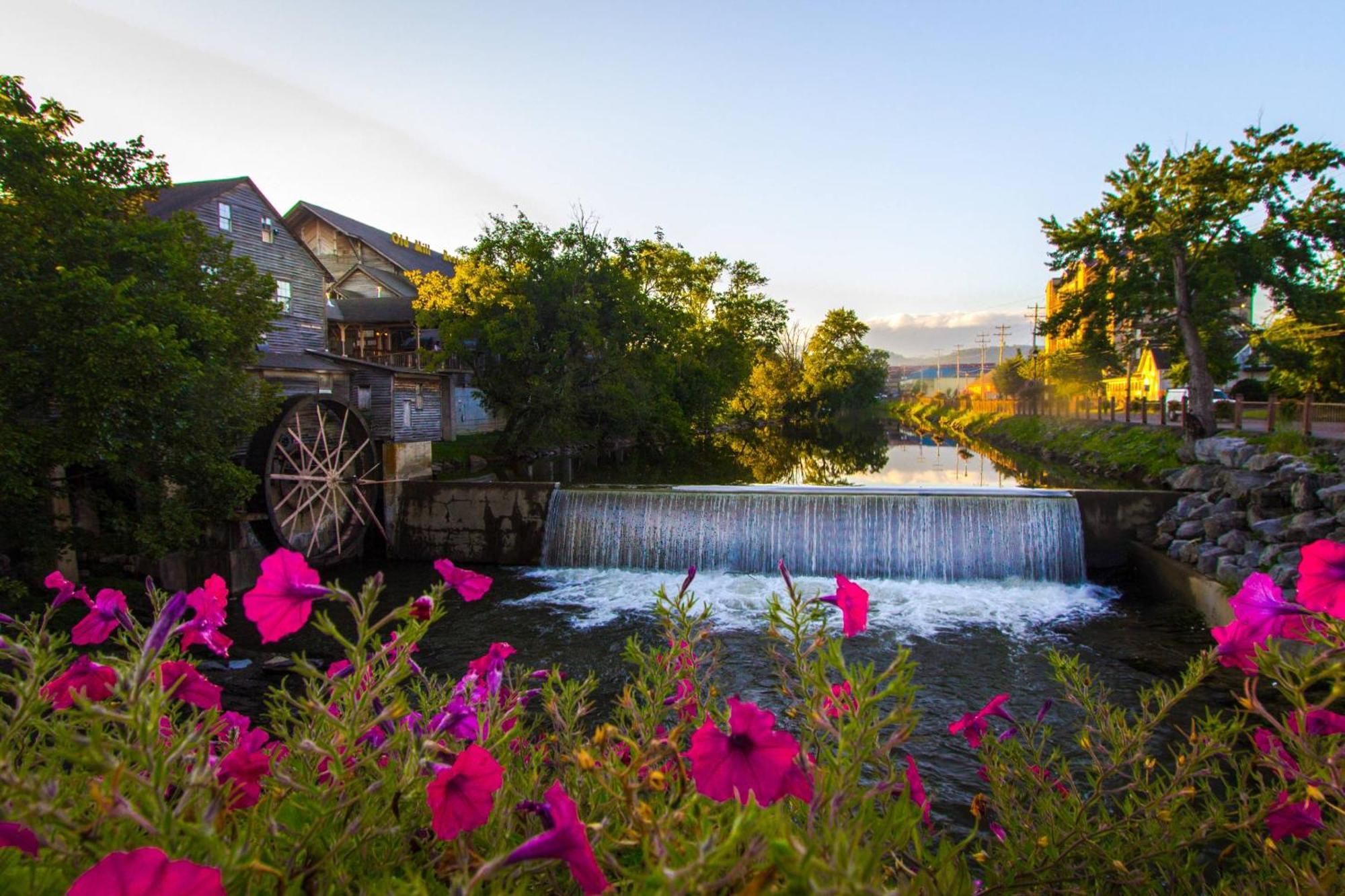 Ruby'S Lake House Villa Sevierville Esterno foto